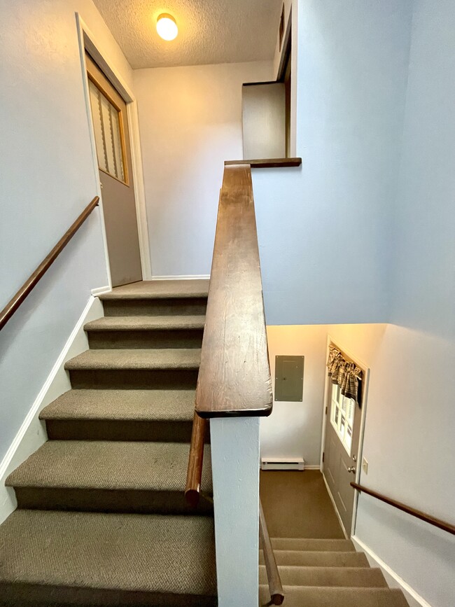Building Photo - 205 Victory Way
