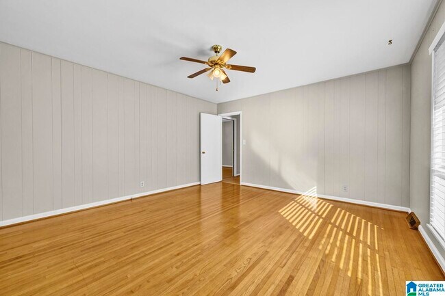 Building Photo - 2516 Ridgewood Rd