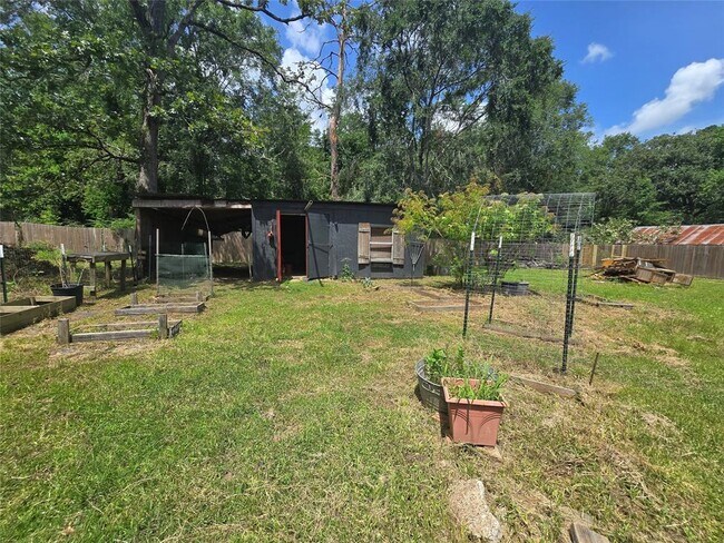 Building Photo - 505 Mable St