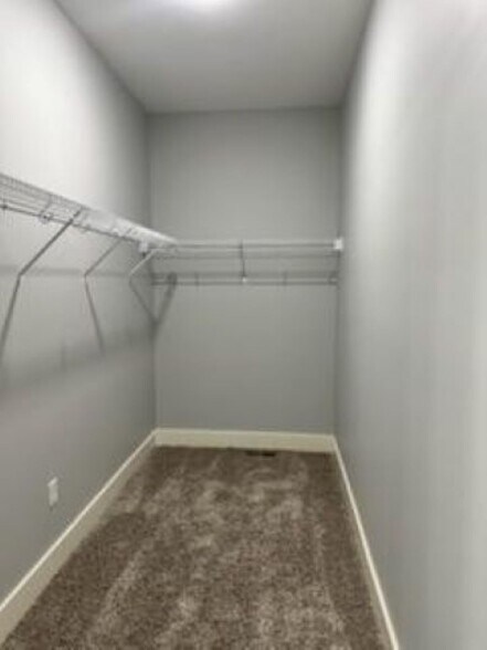 Building Photo - 717 Anjali Ct
