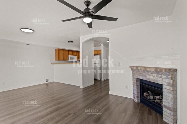 Building Photo - 4935 N Jasmine Ln