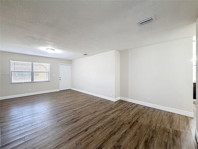 Building Photo - 1800 NW 52nd Ave