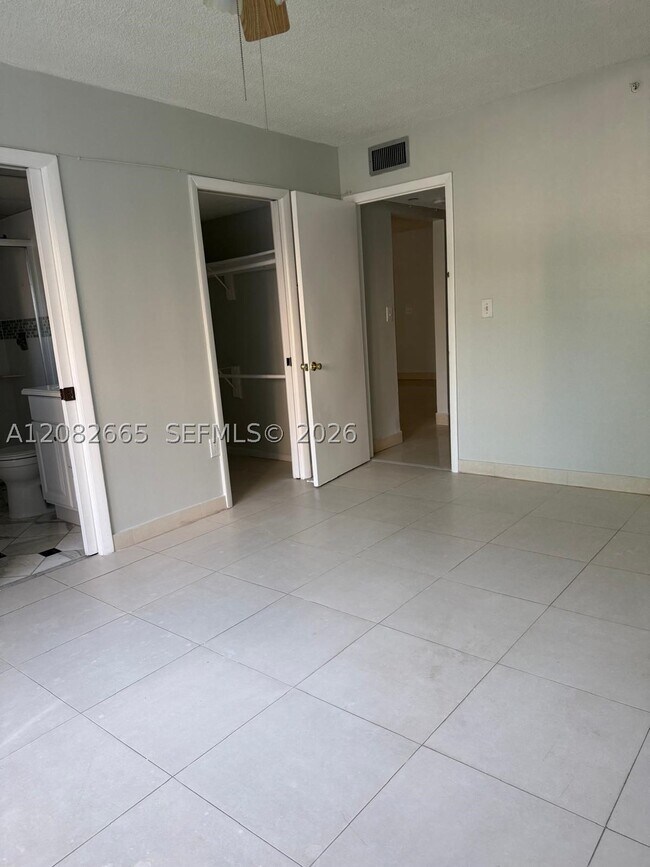 Building Photo - 8650 SW 133rd Avenue Rd