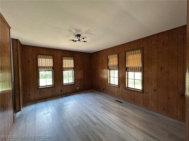 Building Photo - 1401 E Folsom Blvd
