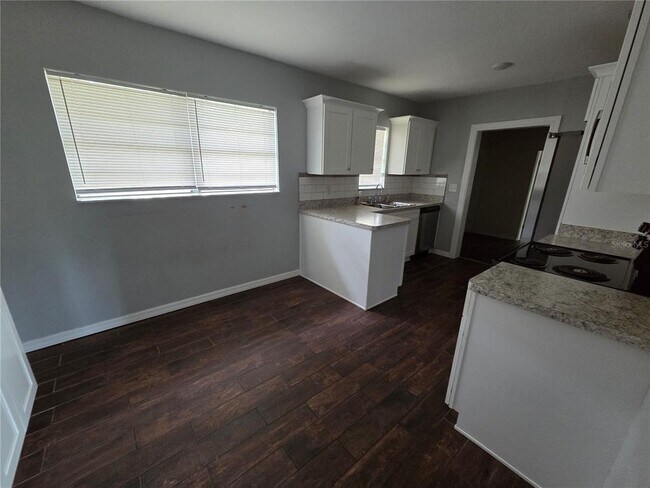 Building Photo - 39445 FL-575
