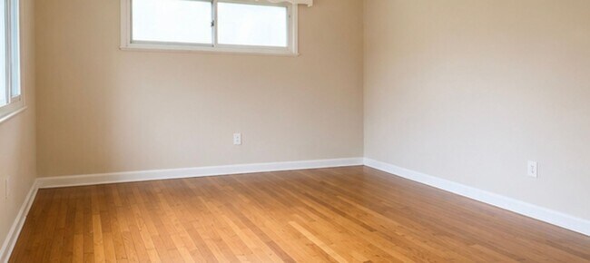 Building Photo - Charming 3-Bedroom Home with Hardwood Floors, Garage & Private Patio