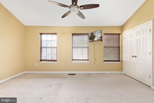 Building Photo - 2471 Clover Field Cir