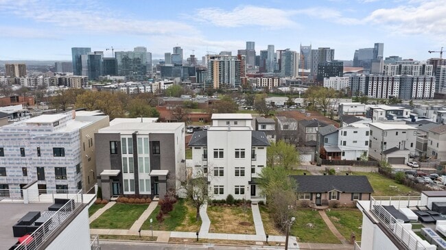 Building Photo - Nashville. Spotless & never been lived in 4BR/4.5BA home + separate office