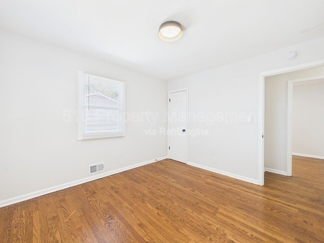 Building Photo - 4730 Richmond Ave