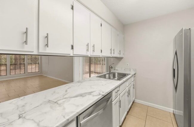 Building Photo - 2309 Green Timbers Trail