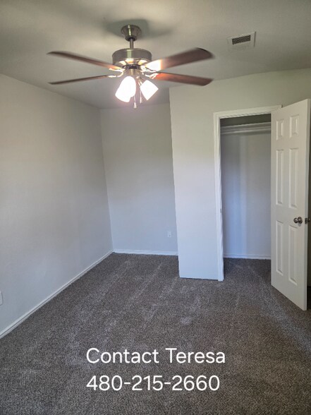 Building Photo - 4325 Chestnut Dr