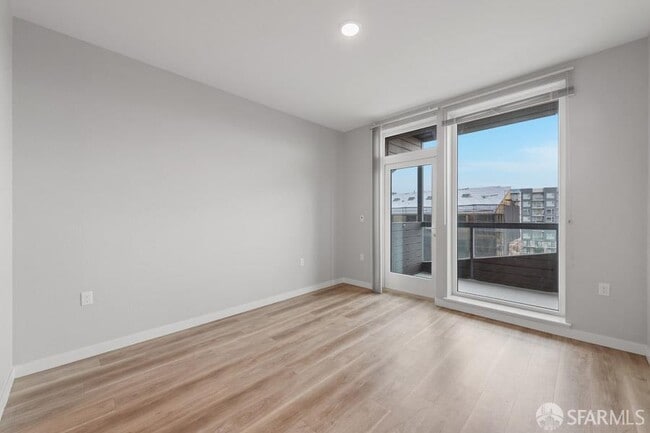Building Photo - 260 Brooklyn Basin Wy
