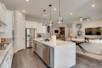 Building Photo - BEAUTIFULLY FULLY FURNISHED 4 BEDROOM 3.5 BATH HOME IN 89138