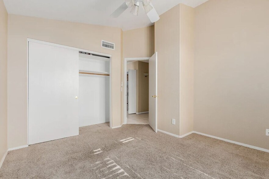 Building Photo - 21819 N 48th St