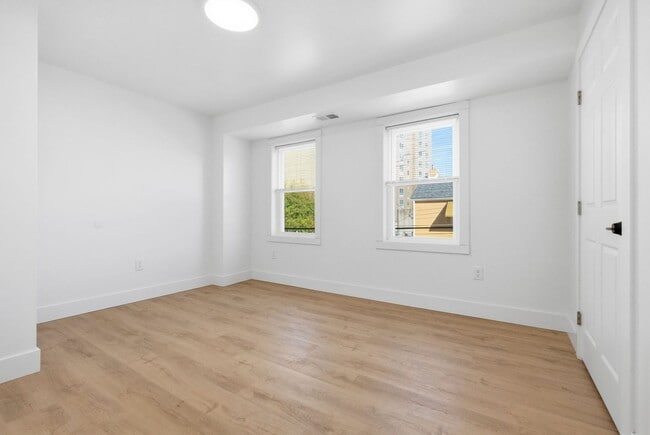 Building Photo - New Renovation - Sharpsburg