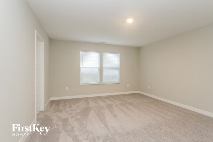 Building Photo - 2464 S Carlota Dr