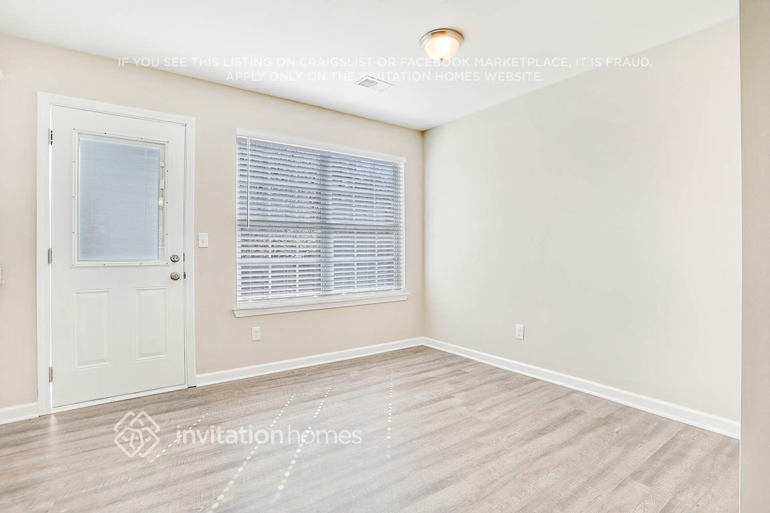 Building Photo - 371 Coral Cir