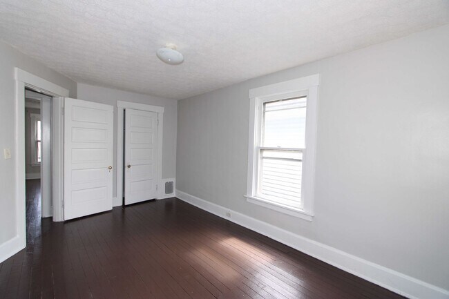 Building Photo - 202-204 Harrison Street Middletown OH 45042