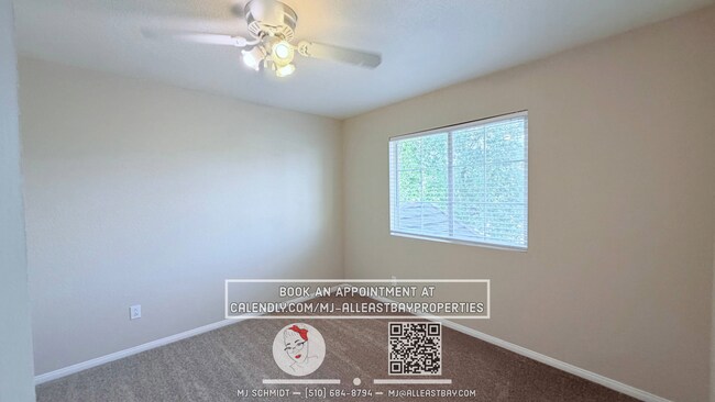 Building Photo - Beautiful 3 bedroom home nestled in cozy Brentwood neighborhood!