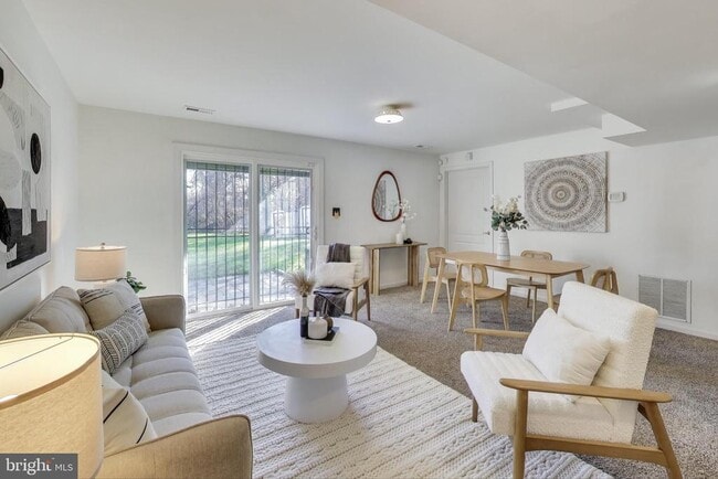 Building Photo - 1404 Pacific Ave