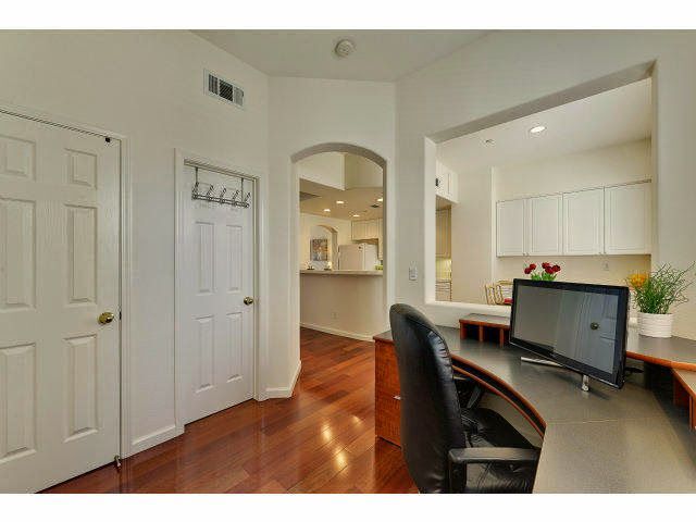 Building Photo - Great Mall Townhome