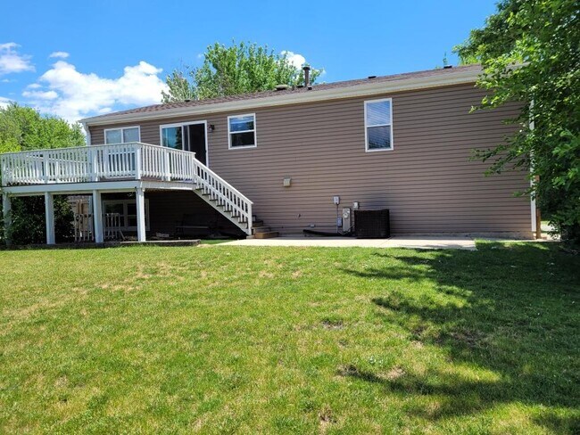 Building Photo - 436 Fordham Pl