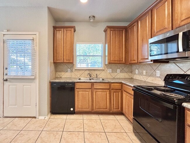 Building Photo - 6631 Hartnet Fields