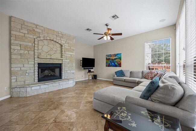 Building Photo - 10648 Bramblecrest Dr