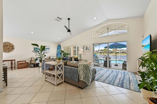 Building Photo - 865 SE Westminster Pl