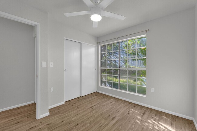 Building Photo - Fully Remodeled 2-Bedroom, 2-Bath Condo – Keonekai Villages #27-105