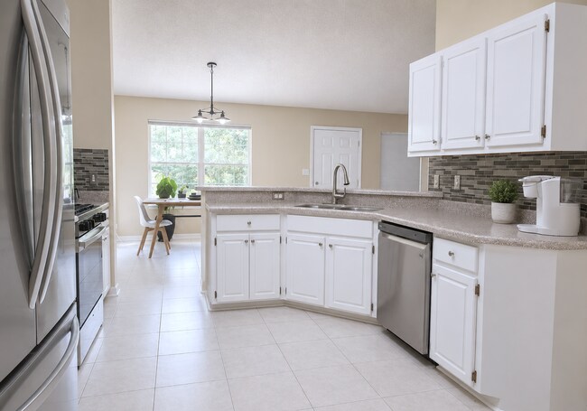 Building Photo - 5079 Cassia Dr