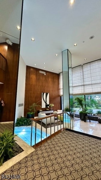 Building Photo - 1 Claridge Dr