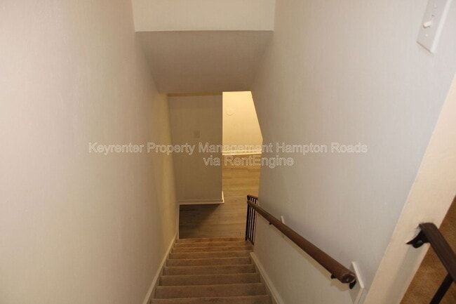 Building Photo - 5776 W Hastings Arch