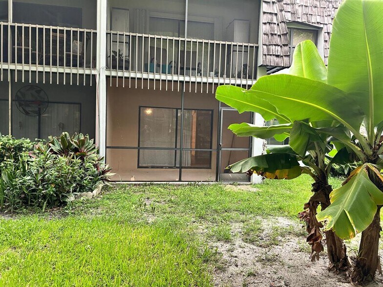 Building Photo - 3115 Oakland Shores Dr
