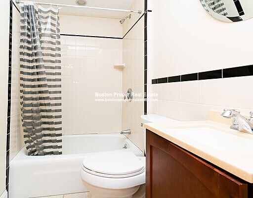 Building Photo - 46 Garden St