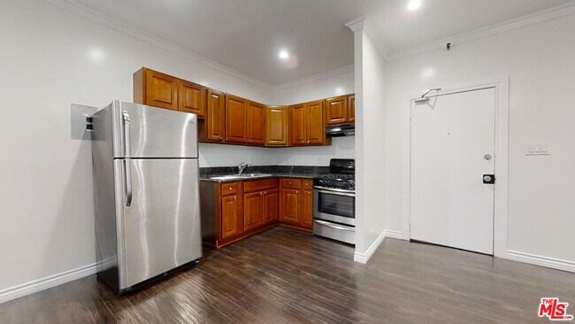 Building Photo - 507 Loma Dr