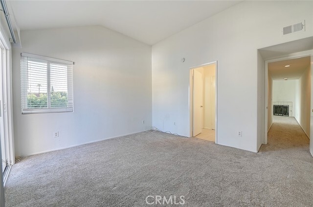 Building Photo - 15151 Columbia Ln