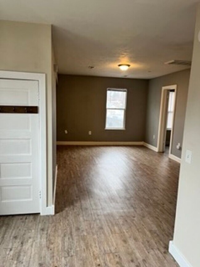 Building Photo - 1 bedroom in North Spokane!