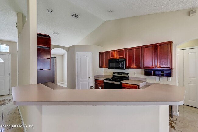 Building Photo - 9703 Cedar Ridge Dr W