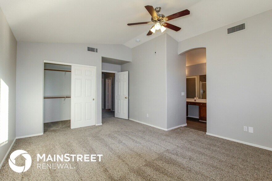 Building Photo - 17647 N 167th Dr