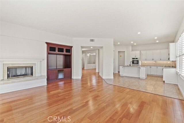 Building Photo - 2140 Chandler Dr
