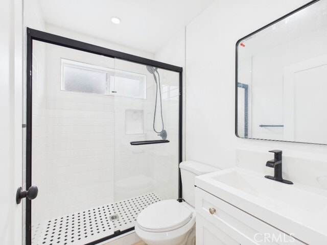 Building Photo - 748 Newport Ave