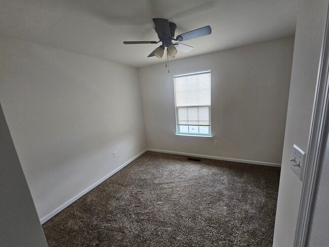 Building Photo - 109 Wheatfield Dr