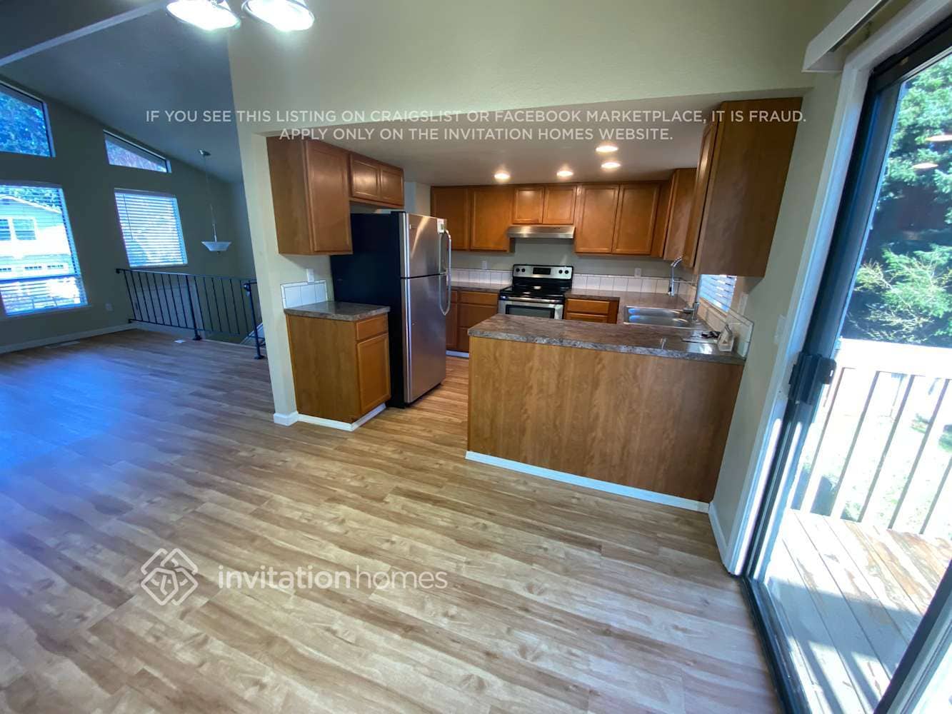 Building Photo - 33628 27th Pl SW