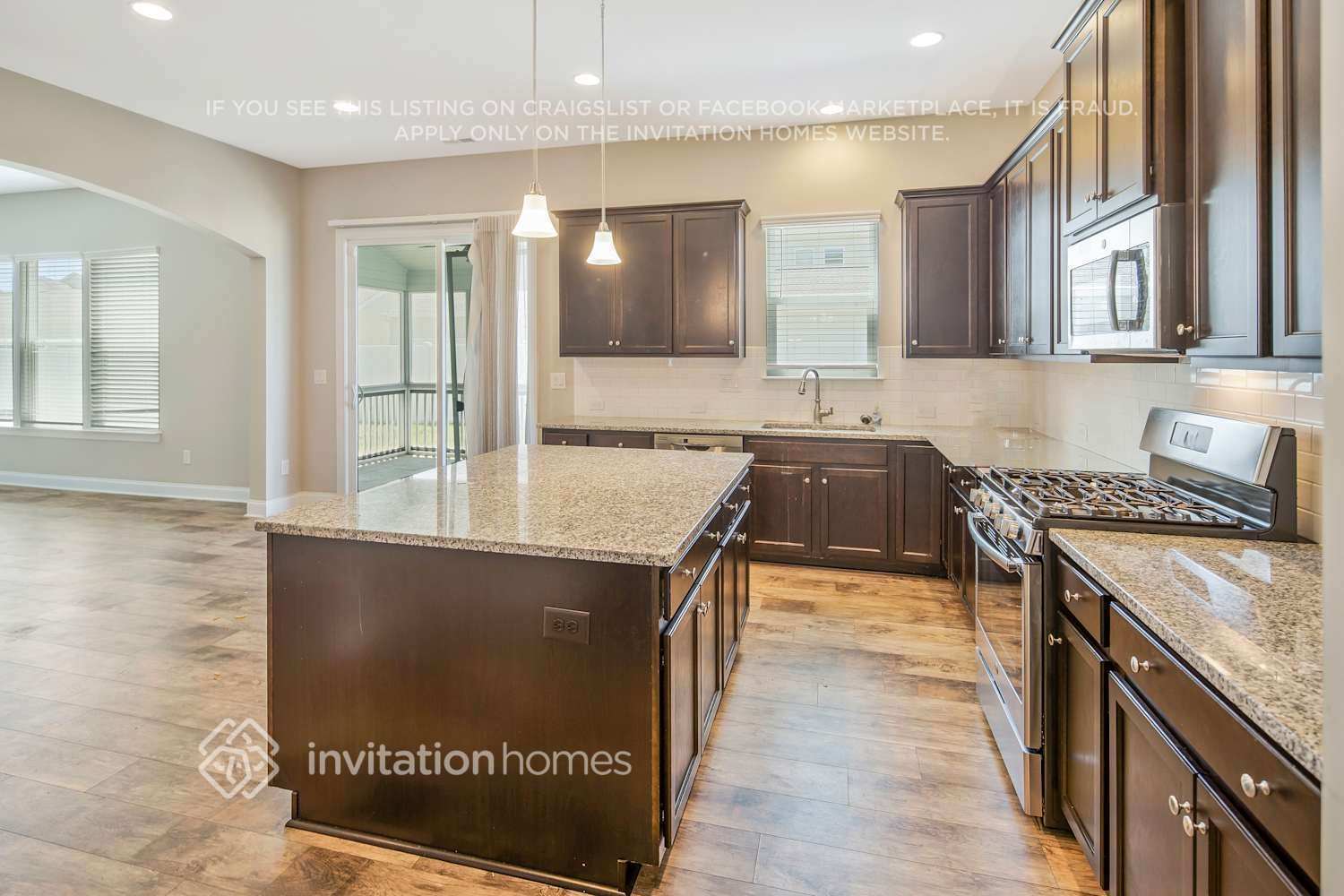 Building Photo - 1400 Thessallian Ln