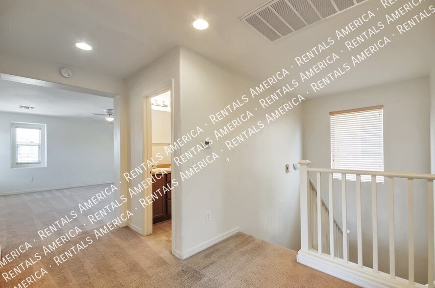 Building Photo - 2834 W Duskywing Dr