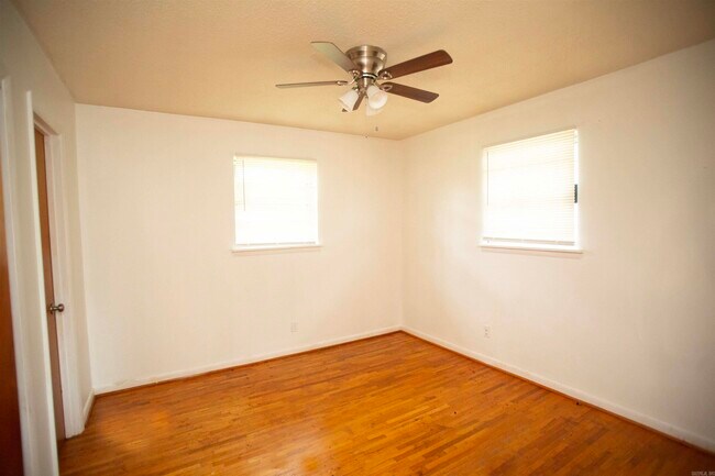Building Photo - 5805 Hopson Dr
