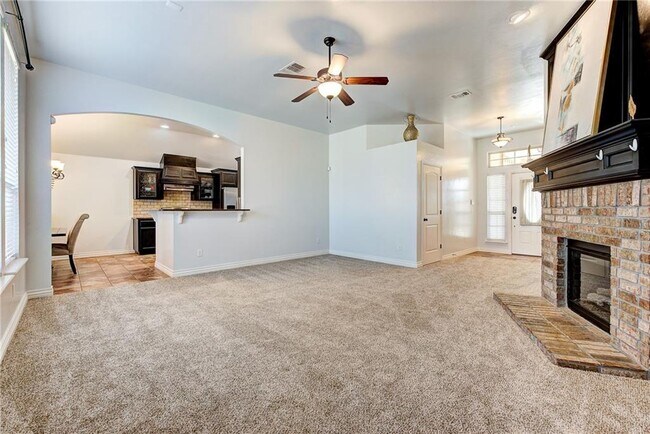 Building Photo - 2405 SW 137th St