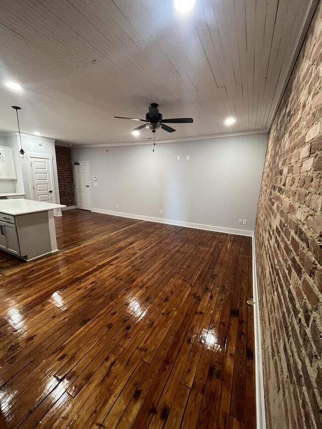 Building Photo - 201-B East Main Street, Suite 201