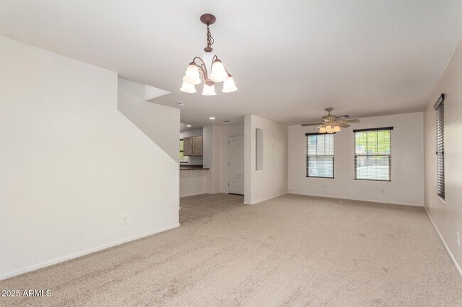 Building Photo - 2258 S Ponderosa Dr